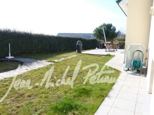 Jardin et terrasse avant